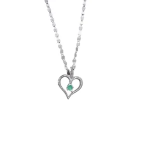 Cadena en plata con dije en forma de corazón tejido plano